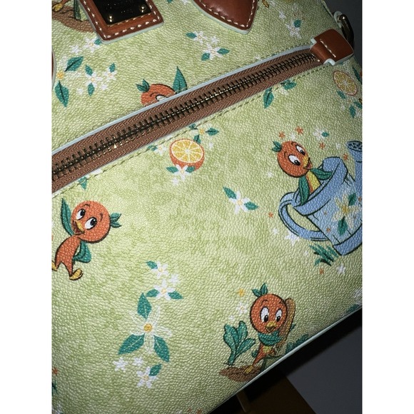 Dooney & Bourke Disney Orange Bird Satchel Bag Epcot International‎ Flower 2022 - Picture 5 of 14